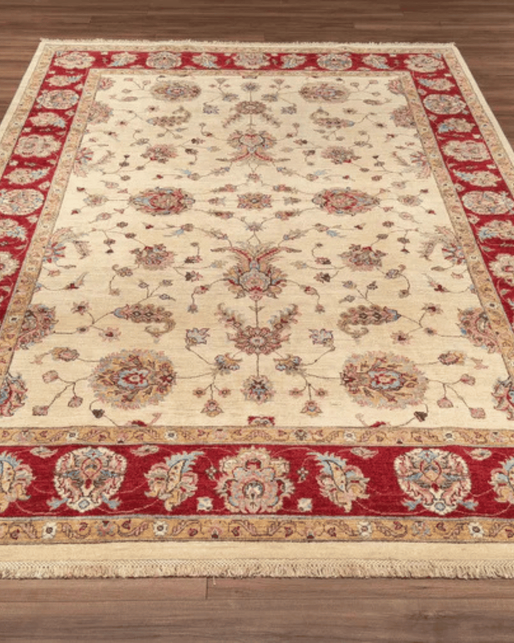 Ushak Hand-Knotted Wool Rug 7' x 10'