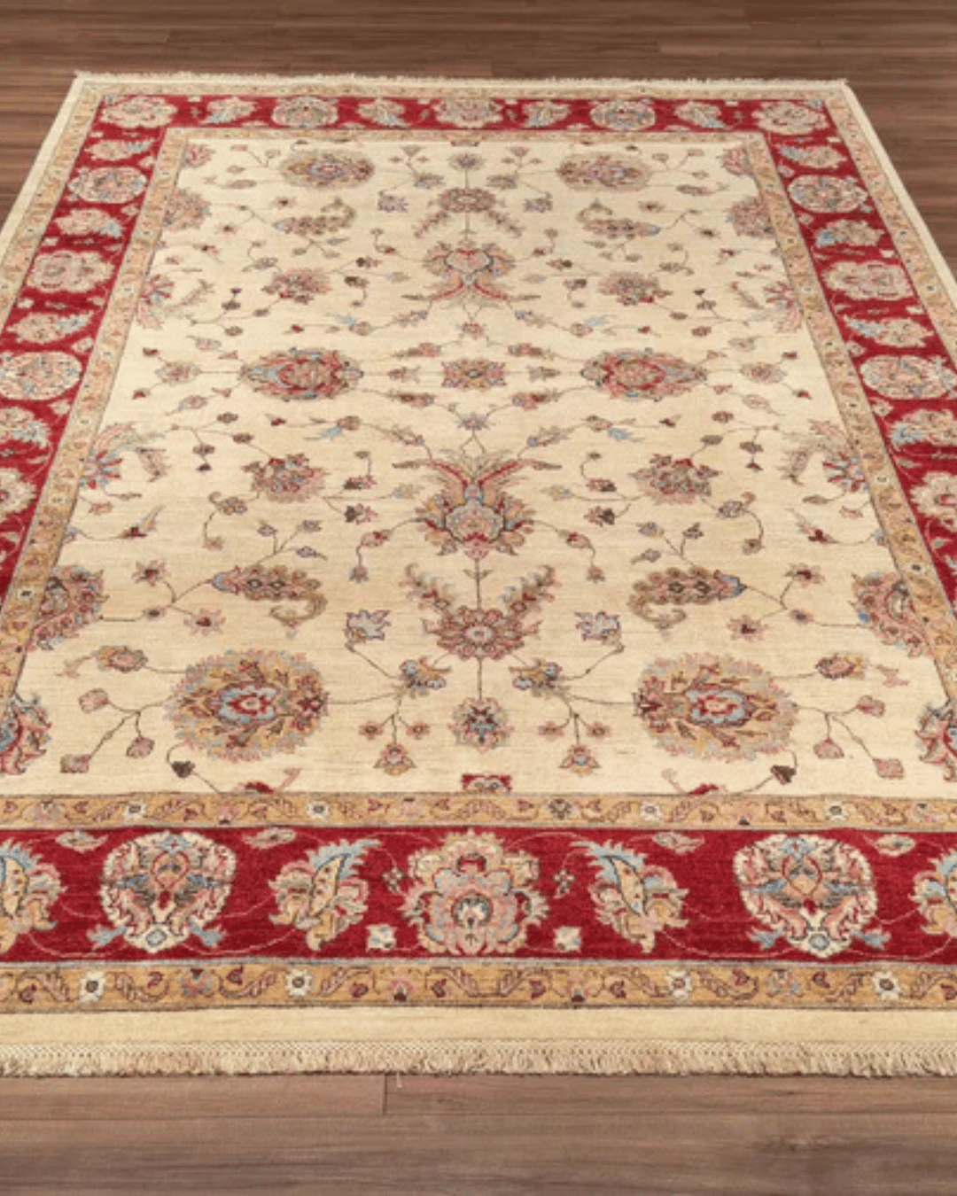 Ushak Hand-Knotted Wool Rug 7' x 10'