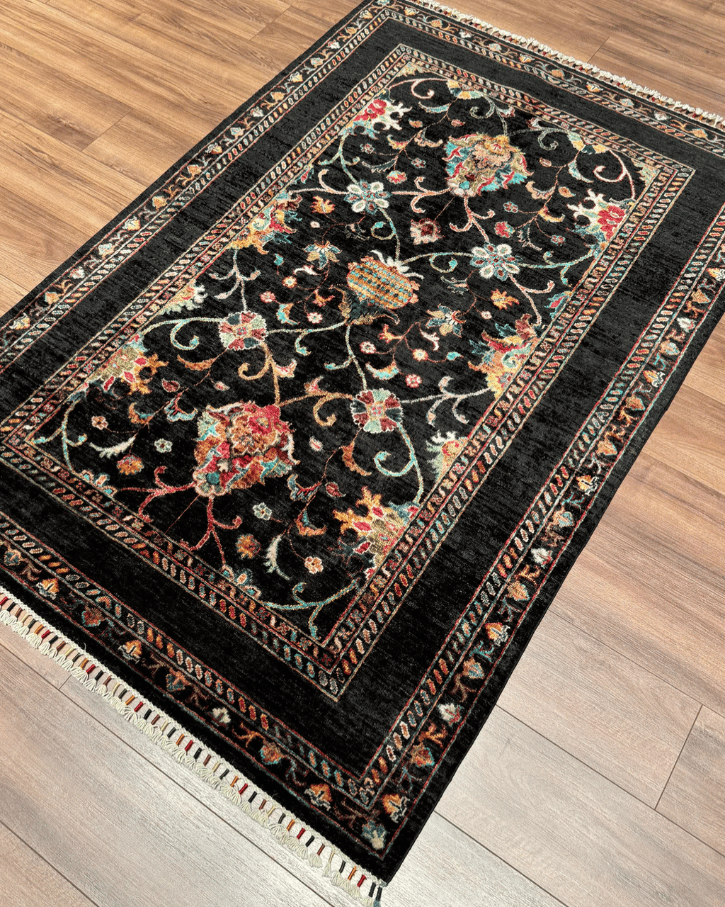 Sultani Hand-Knotted Wool Rug 4' x 6'