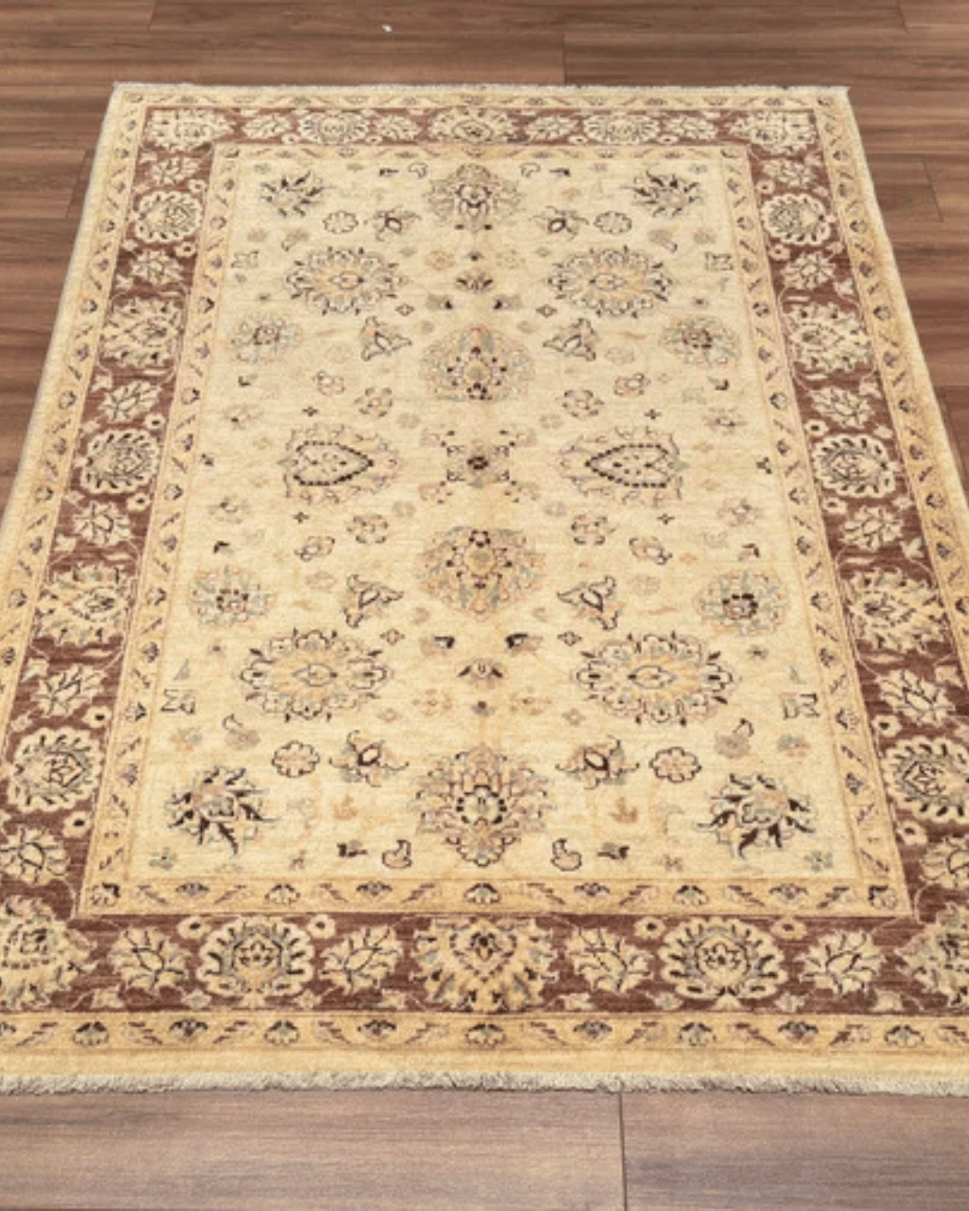 Ushak Hand-Knotted Wool Rug 4' x 6'