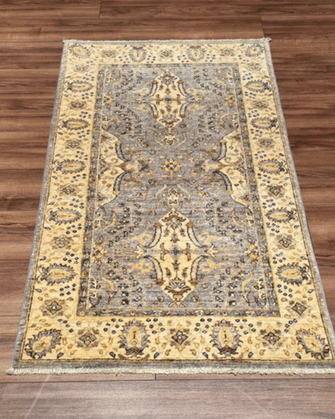 Ushak Hand-Knotted Wool Rug 3' x 5'