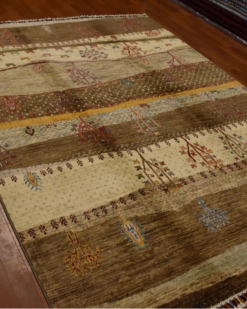 Sultani Hand-Knotted Wool Rug 5' x 6' 75"