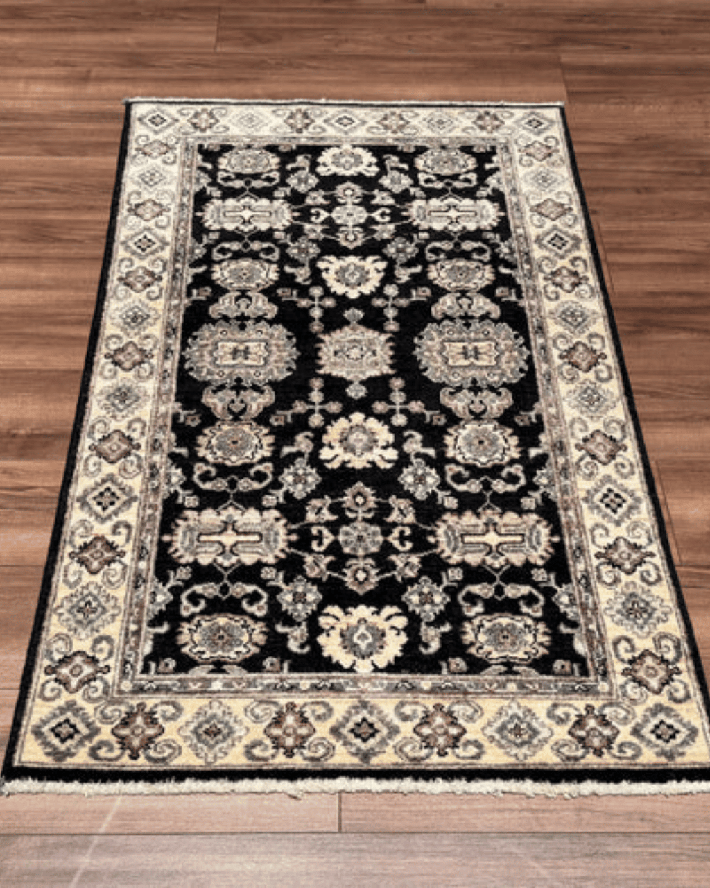 Ushak Hand-Knotted Wool Rug 3' x 5'