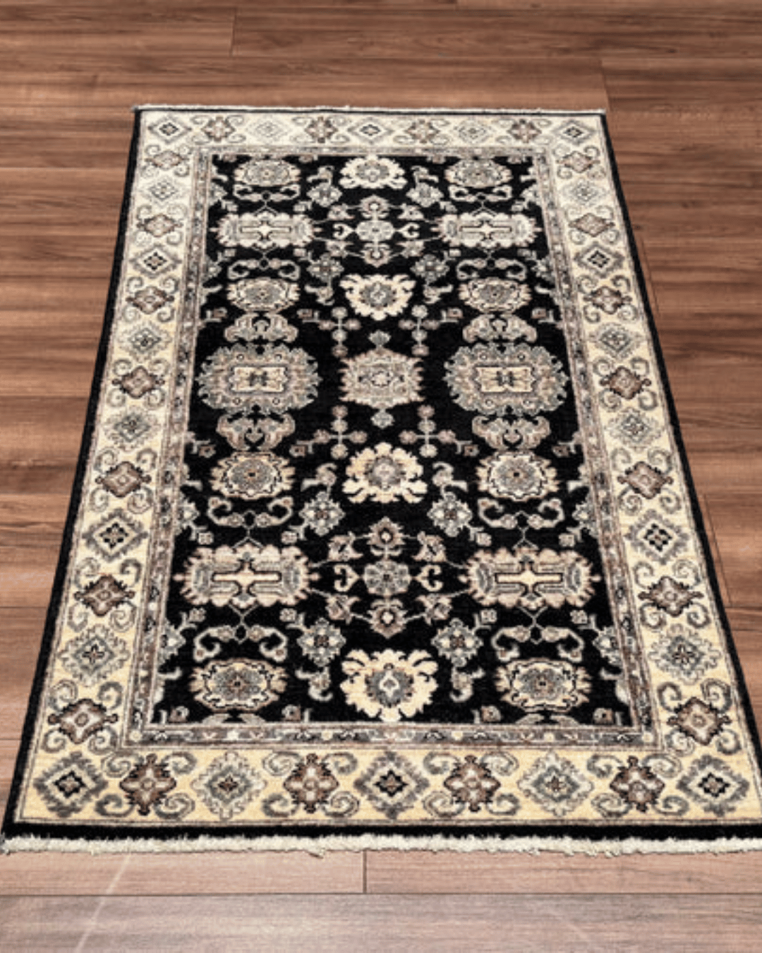 Ushak Hand-Knotted Wool Rug 3' x 5'