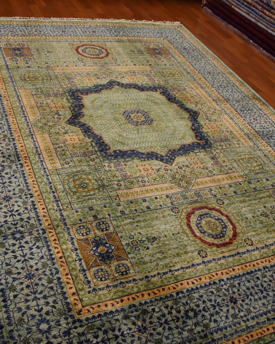 Mamluk Hand-Knotted Wool Rug 5' 9" x 7' 9"