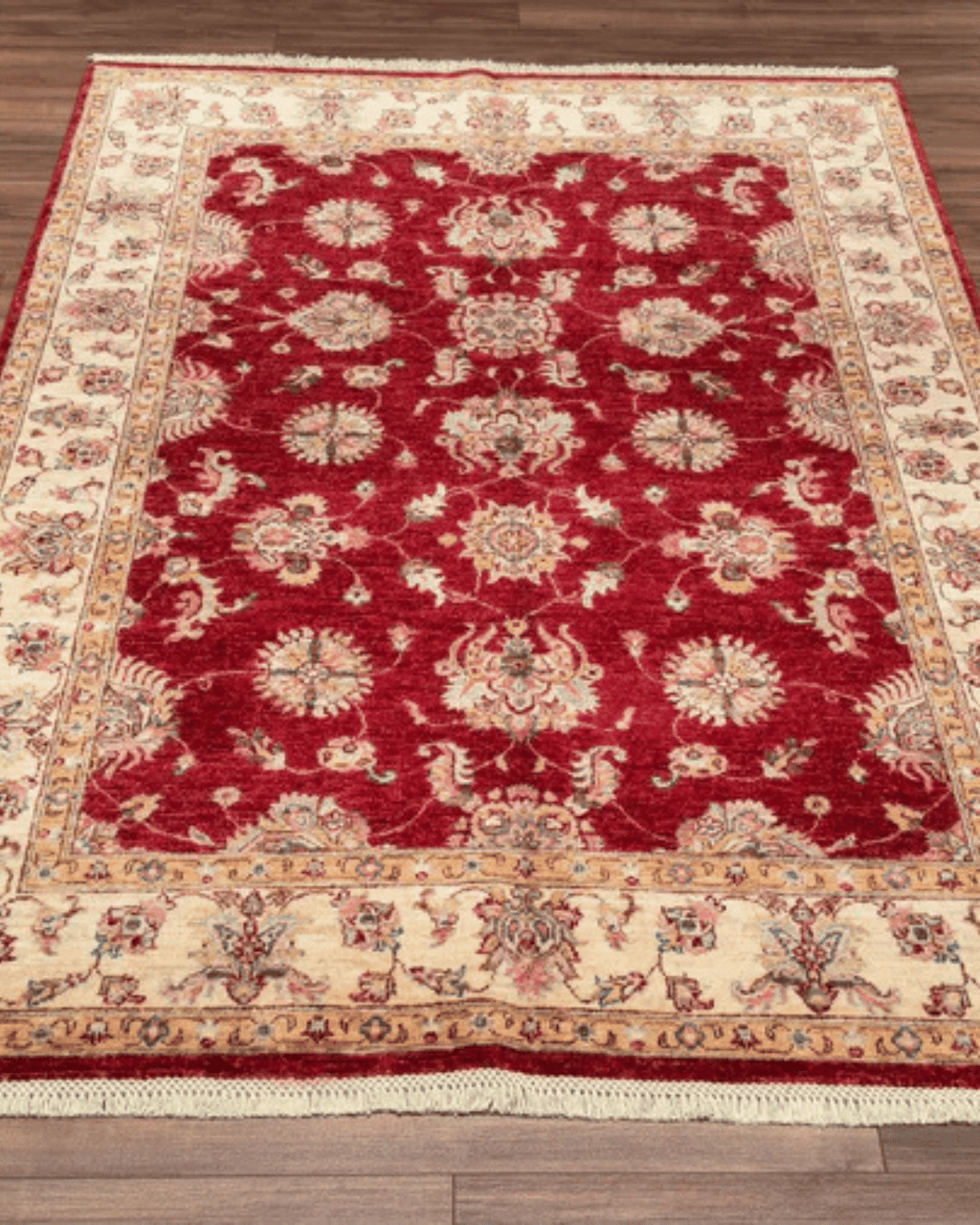 Ushak Hand-Knotted Wool Rug 5' x 7'