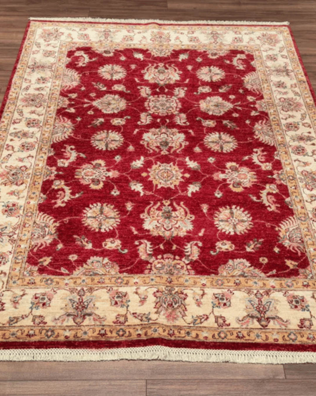 Ushak Hand-Knotted Wool Rug 5' x 7'