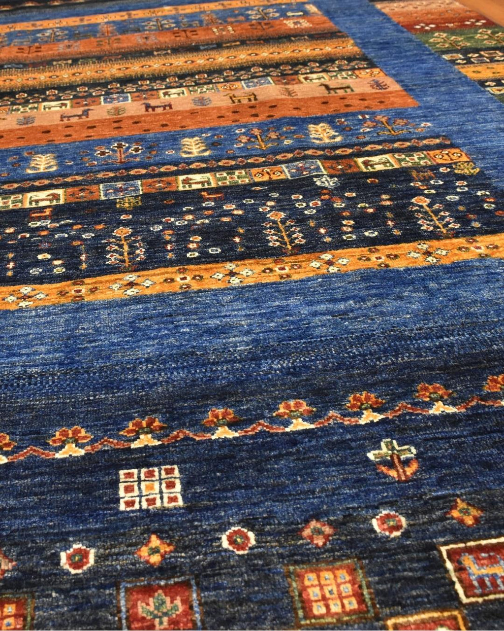 Sultani Hand-Knotted Wool Rug 6' x 8'