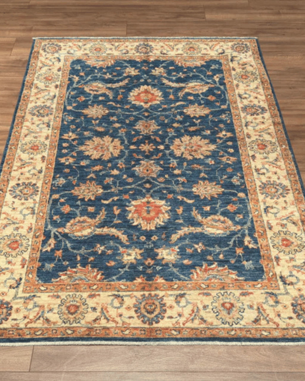 Ushak Hand-Knotted Wool Rug 4' x 6'
