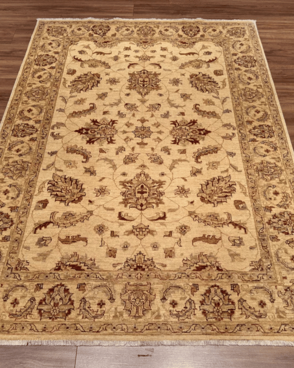 Ushak Hand-Knotted Wool Rug 6' x 8'