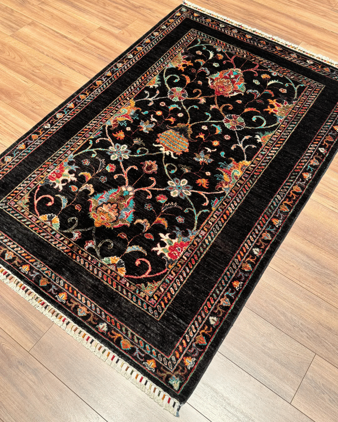 Sultani Hand-Knotted Wool Rug 4' x 6'