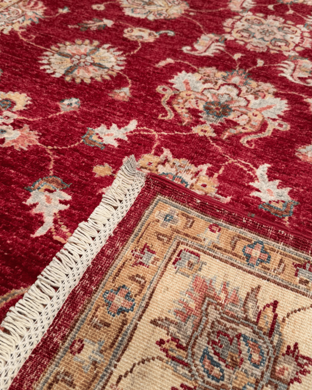 Ushak Hand-Knotted Wool Rug 5' x 7'