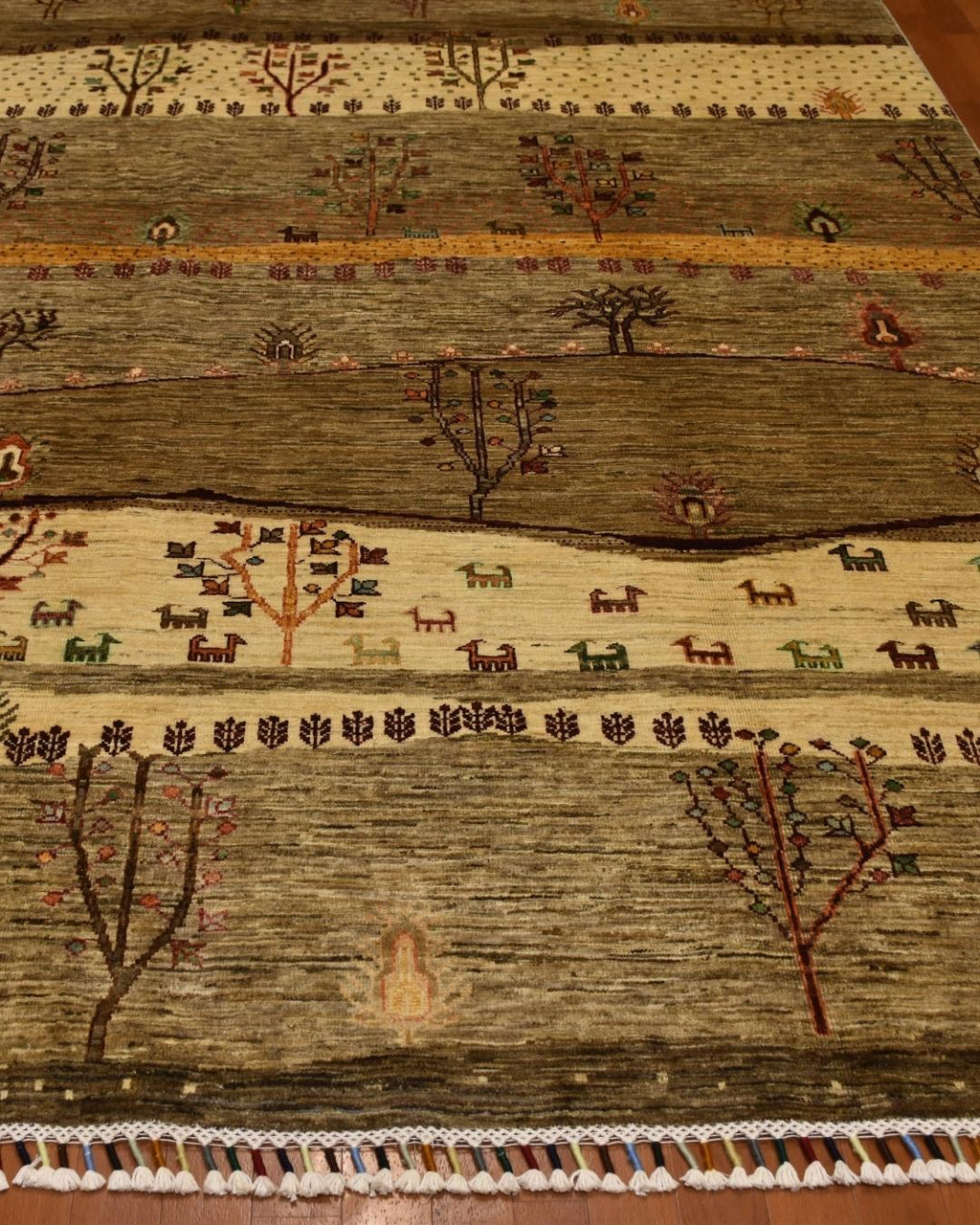 Sultani Hand-Knotted Wool Rug 5' x 8'