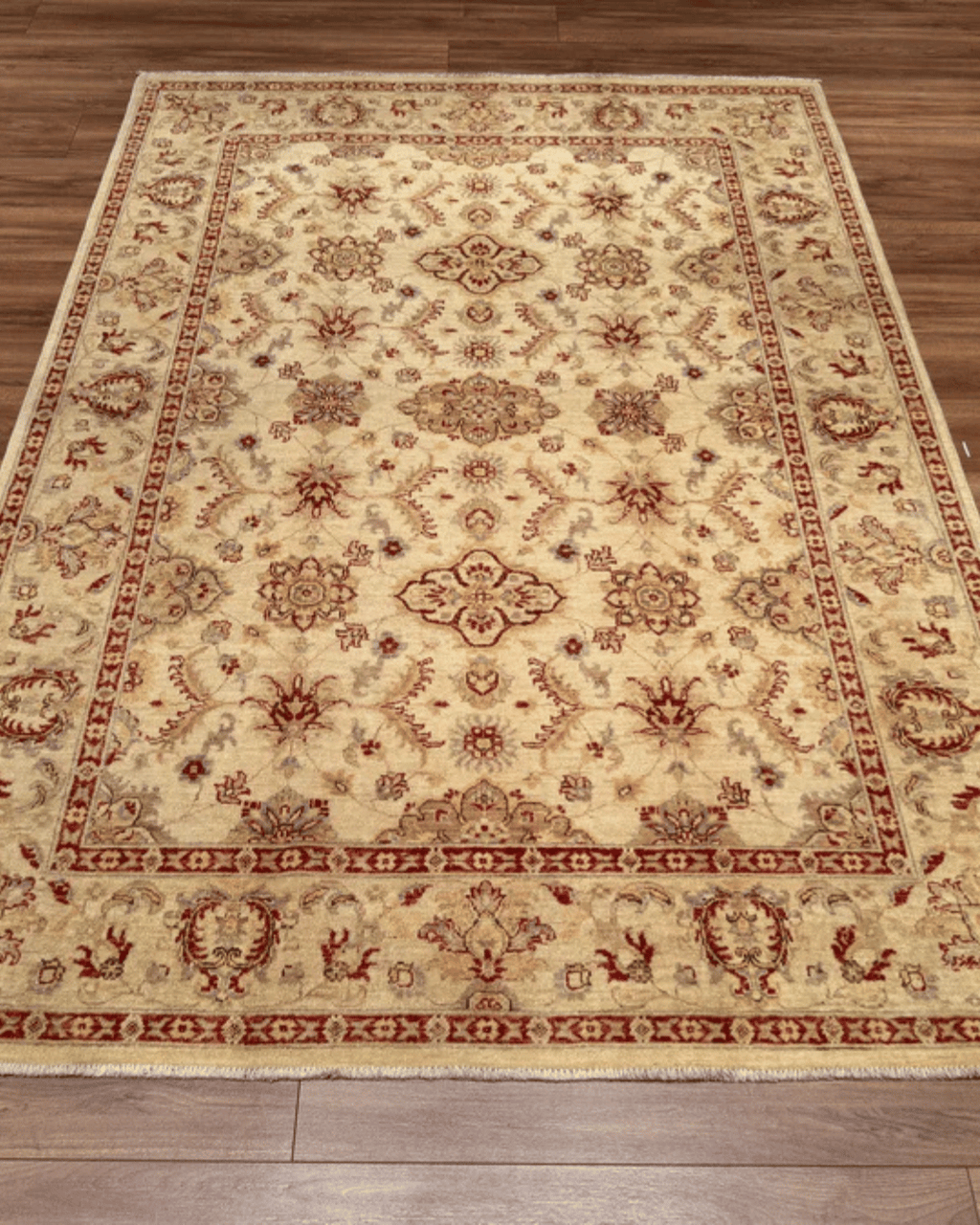 Ushak Hand-Knotted Wool Rug 6' x 8'