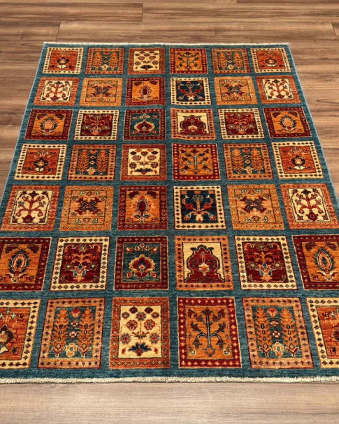Sultani Hand-Knotted Wool Rug 3' 9" x 5' 5"