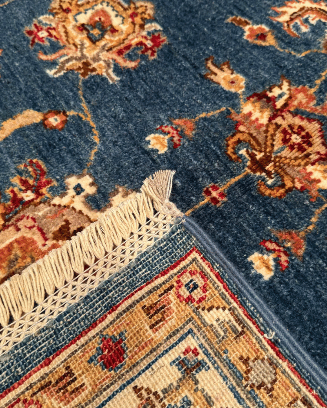 Ushak Hand-Knotted Wool Rug 4' x 6'