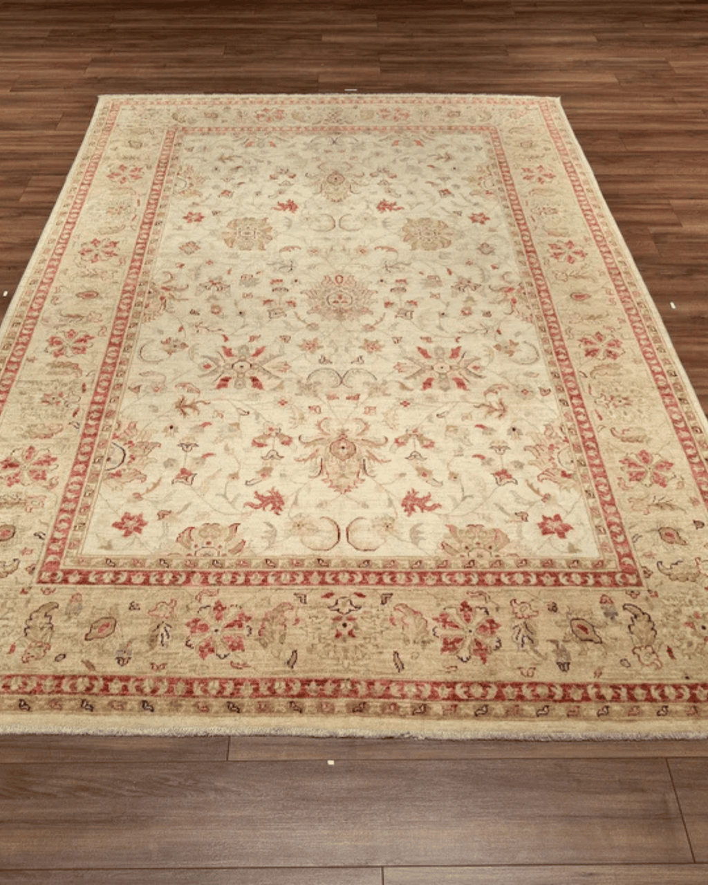 Ushak Hand-Knotted Wool Rug 7' x 10'