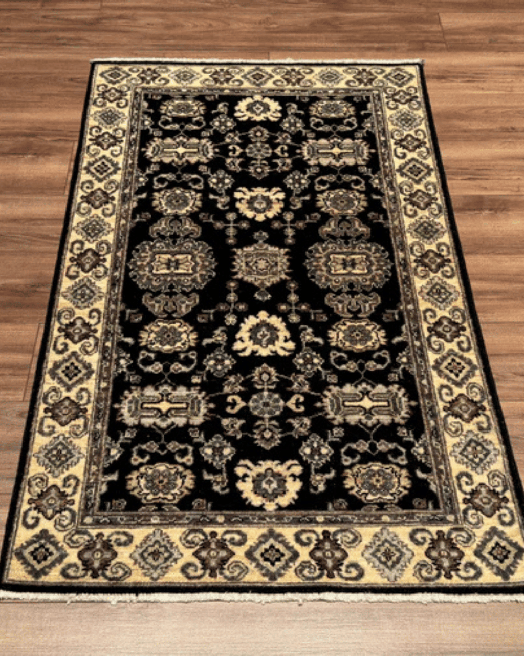 Ushak Hand-Knotted Wool Rug 3' x 5'