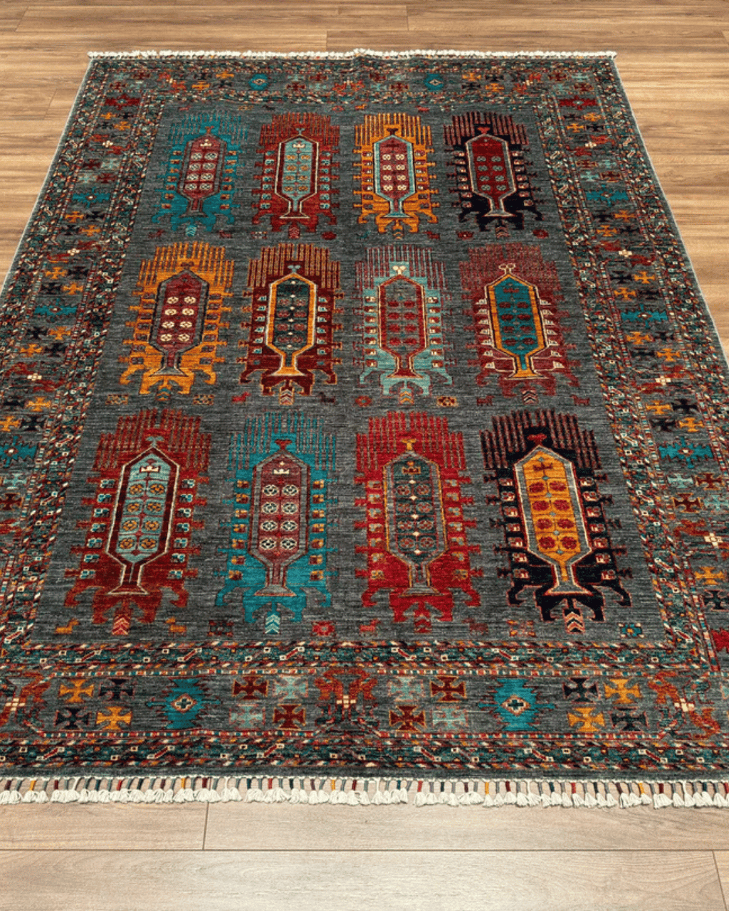 Veziri Hand-Knotted Wool Rug 5' 7" x 7' 7"