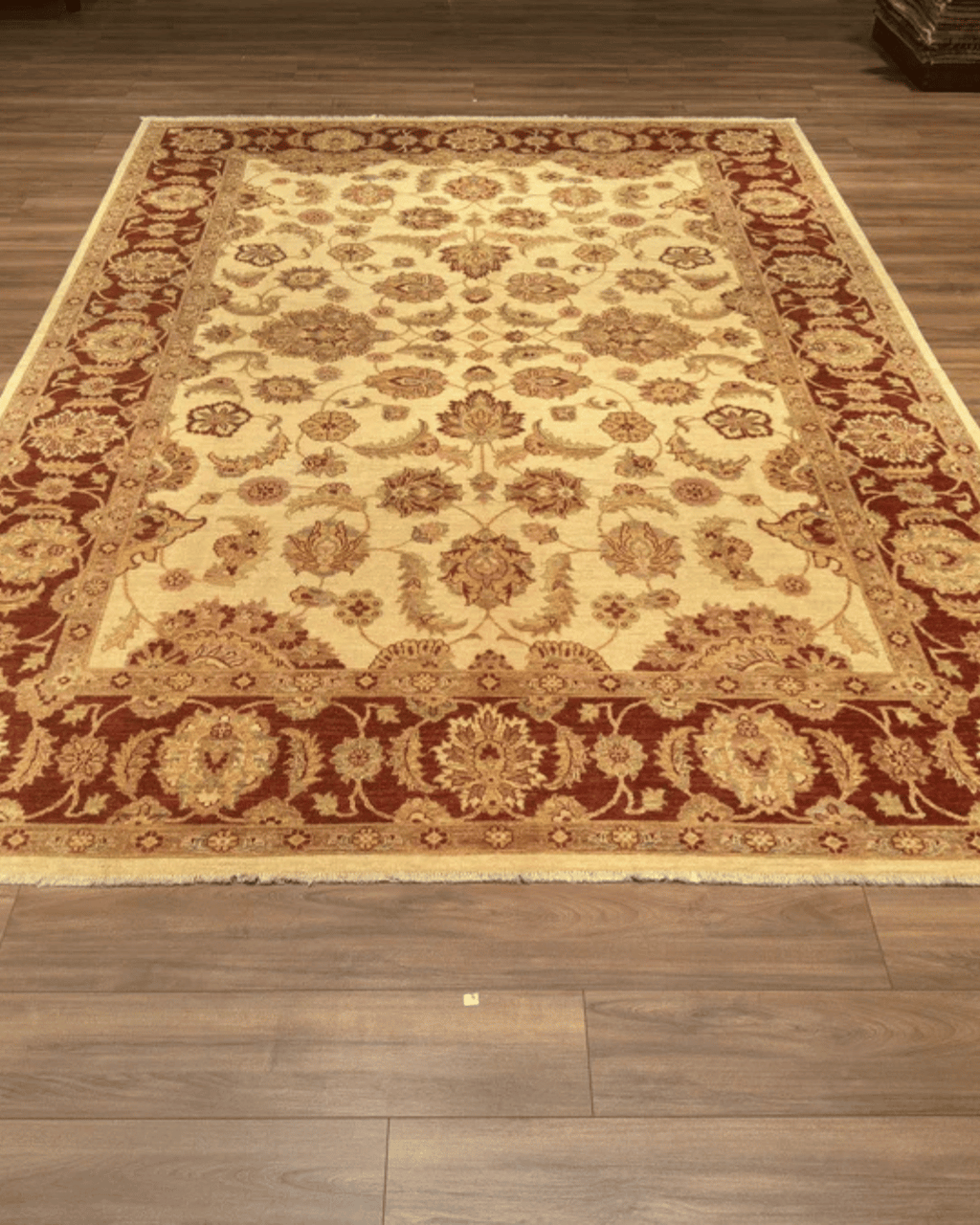 Ushak Hand-Knotted Wool Rug 8' x 11'