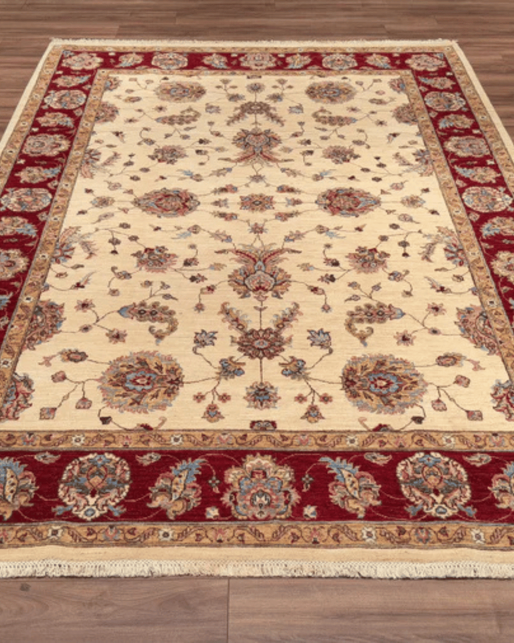 Ushak Hand-Knotted Wool Rug 7' x 10'