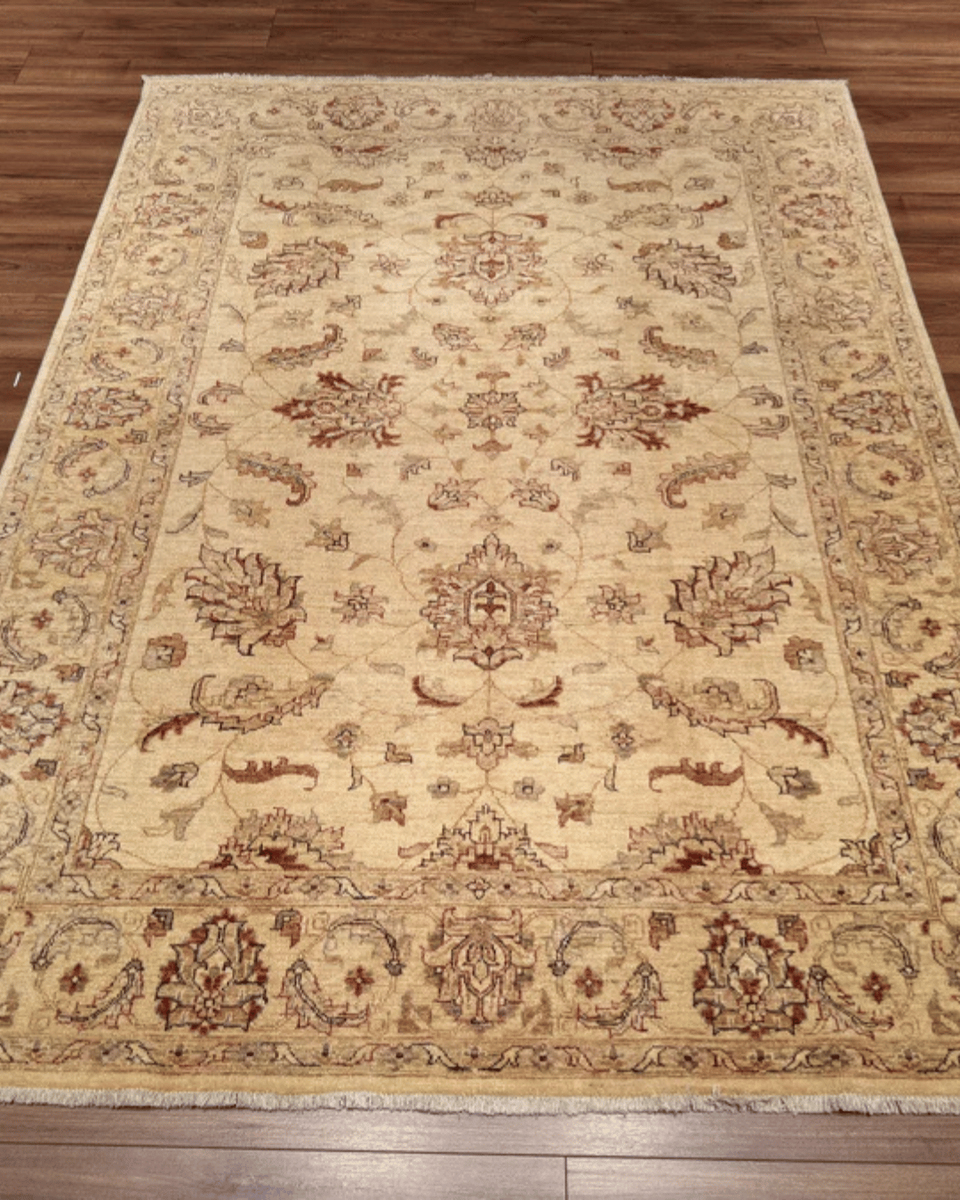Ushak Hand-Knotted Wool Rug 6' x 8'