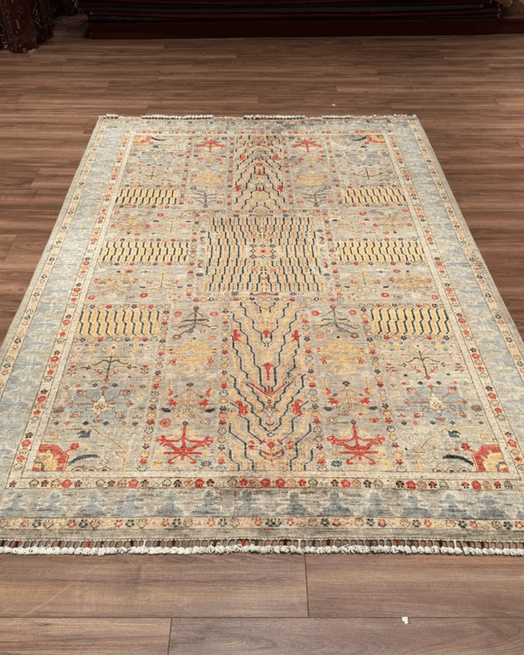 Veziri Hand-Knotted Wool Rug 5' 8" x 8' 2"