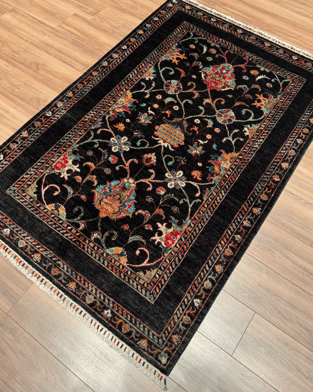 Sultani Hand-Knotted Wool Rug 4' x 6'