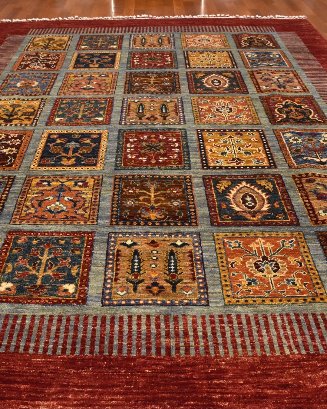 Veziri Hand-Knotted Wool Rug 173x237cm | 6x8ft