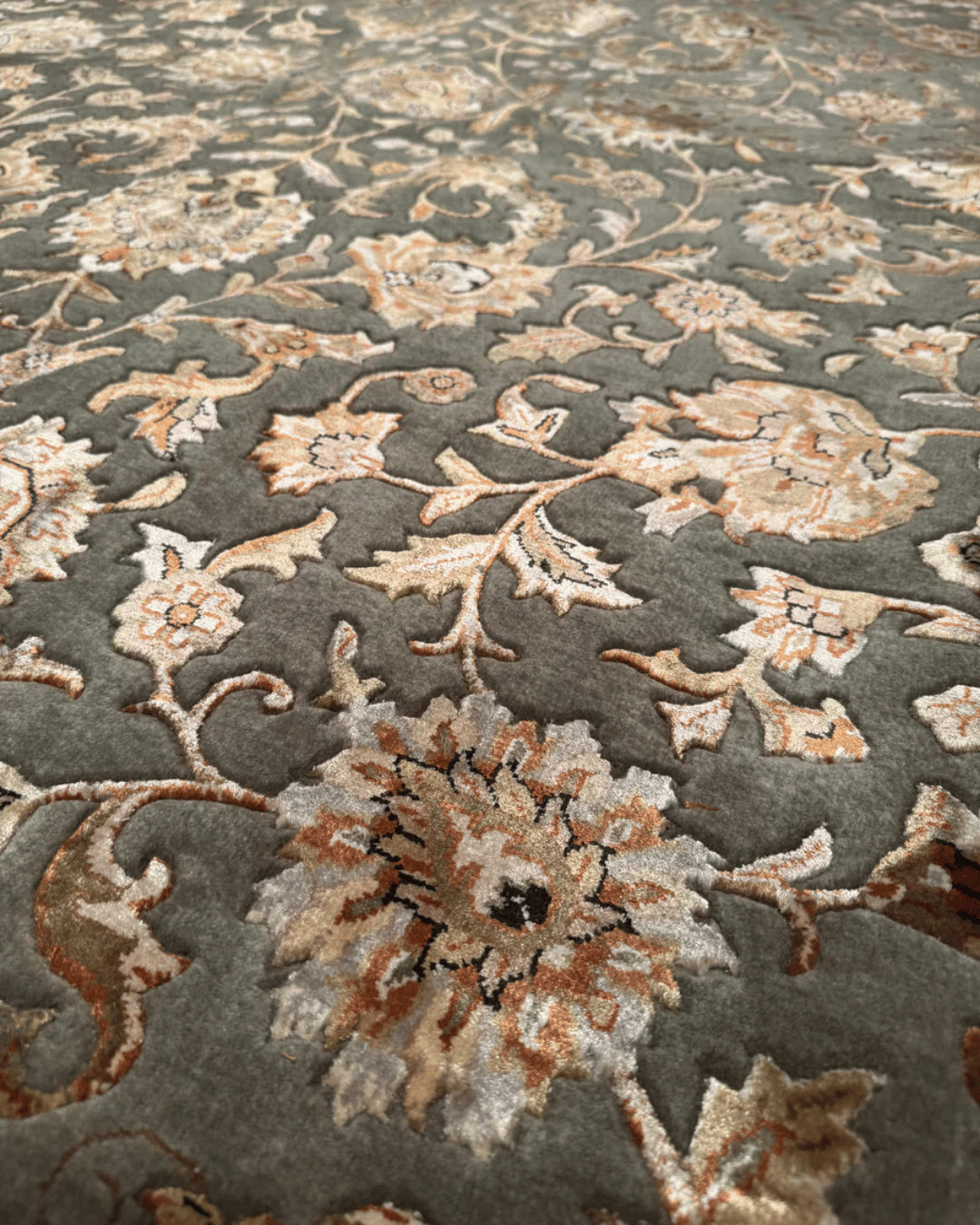Ottoman Elegance Hand-Knotted Wool Rug 6' 6" x 9' 9"