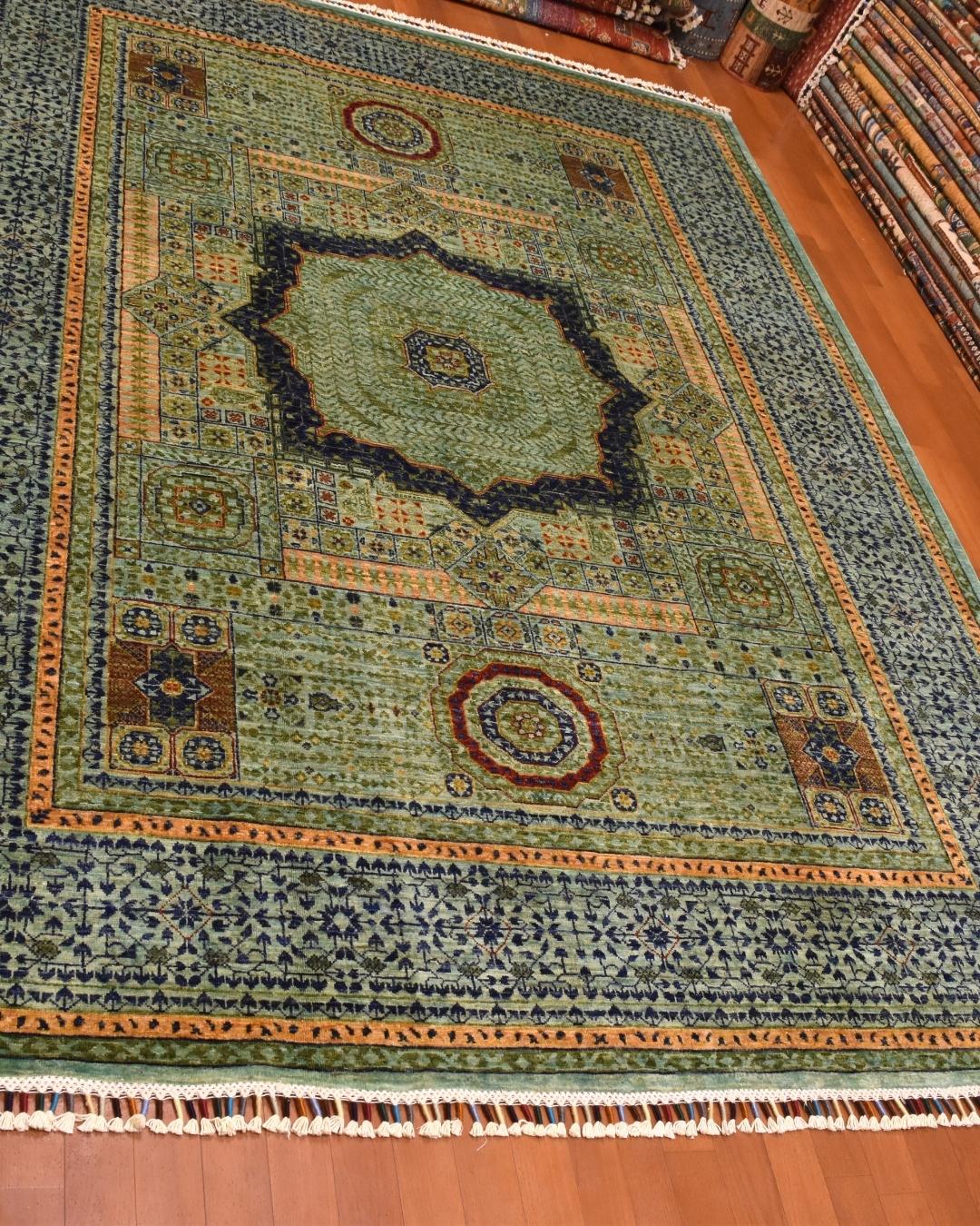 Mamluk Hand-Knotted Wool Rug 5' 9" x 7' 9"
