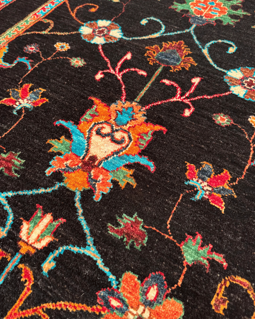 Sultani Hand-Knotted Wool Rug 3' 2" x 4' 8"