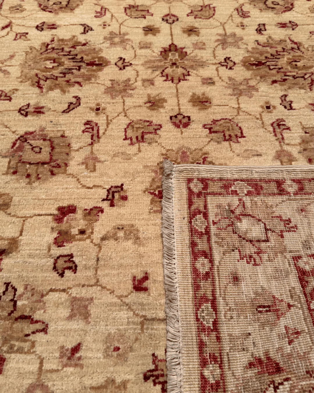 Ushak Hand-Knotted Wool Rug 3' x 5'