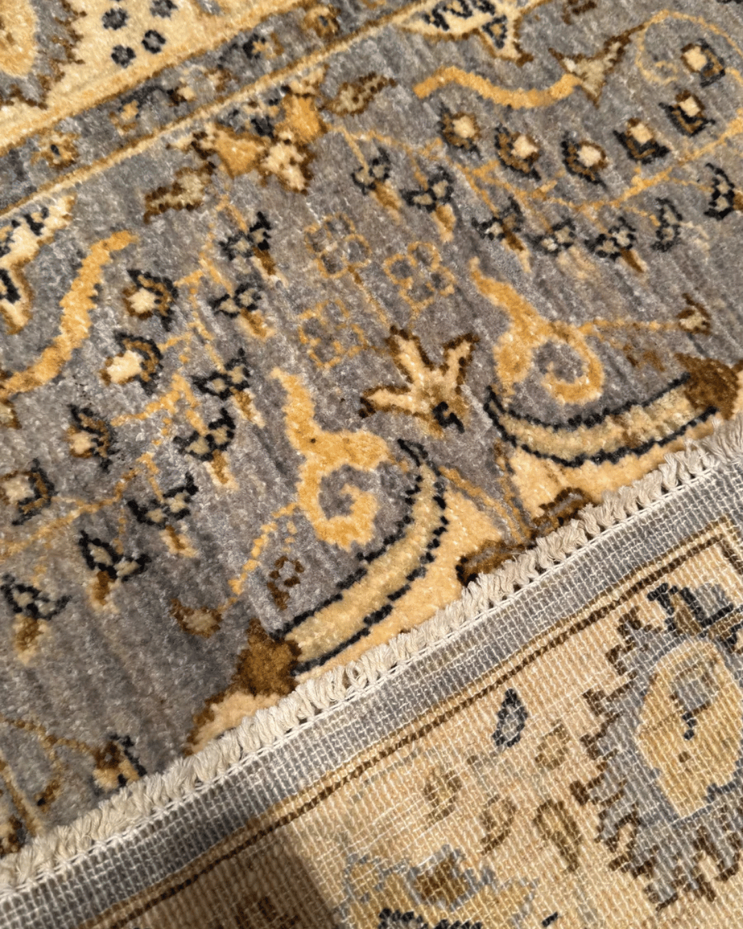 Ushak Hand-Knotted Wool Rug 3' x 5'