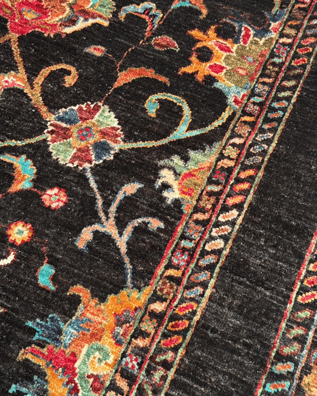 Sultani Hand-Knotted Wool Rug 4' x 6'