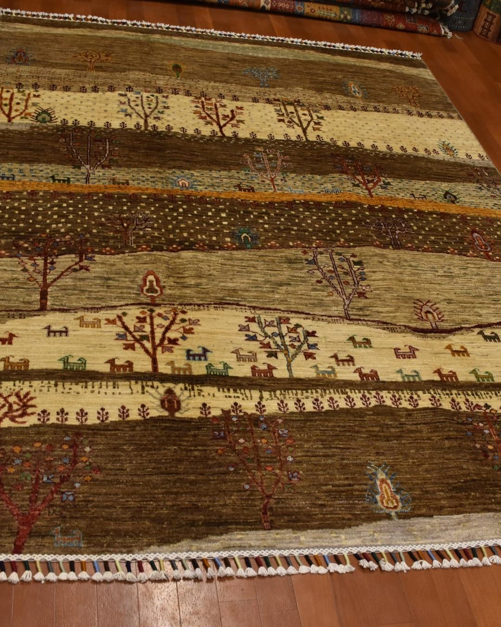 Sultani Hand-Knotted Wool Rug 5' x 6' 75"