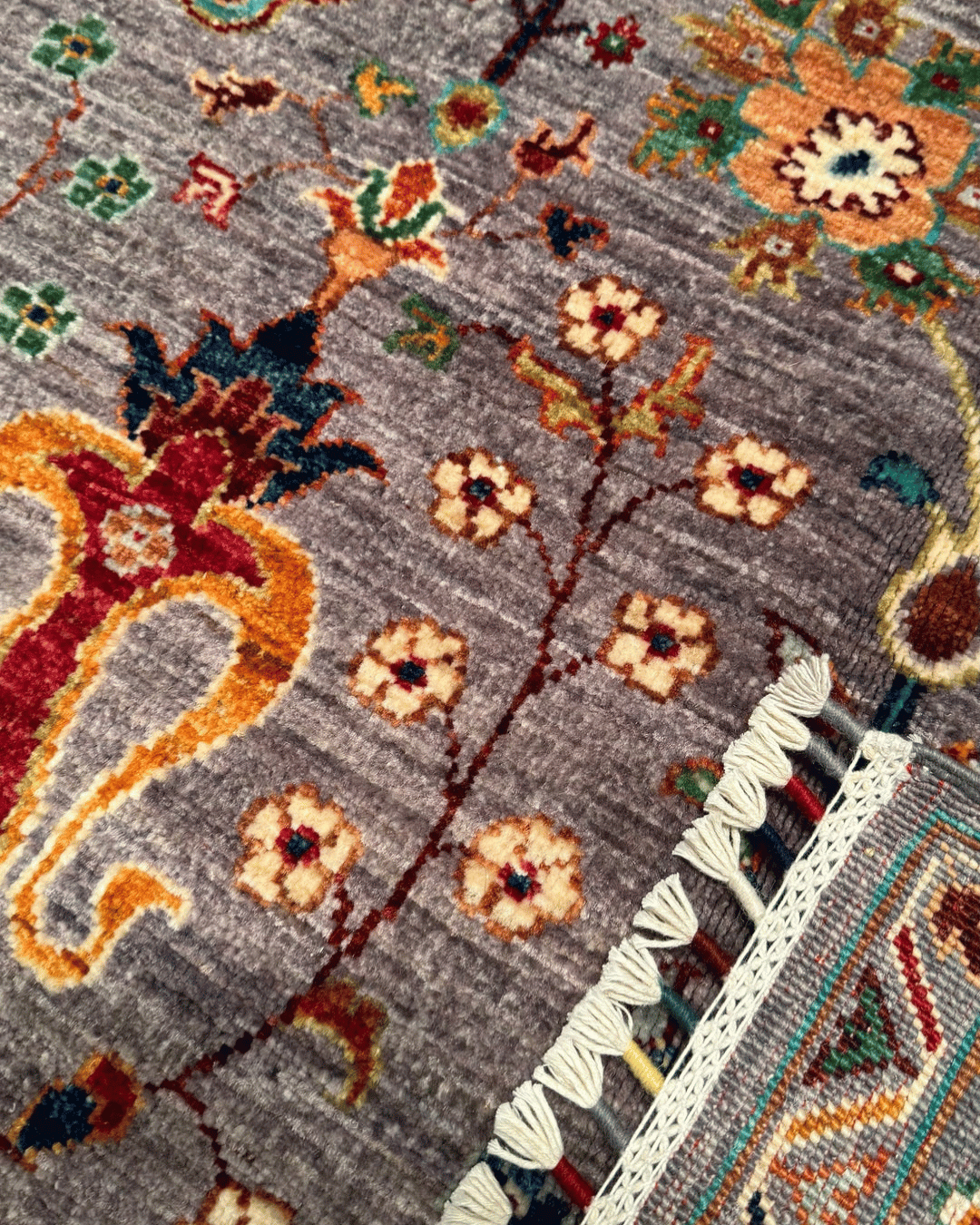 Sultani Hand-Knotted Wool Rug 4' x 6'