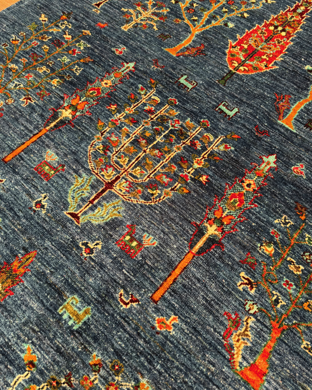 Sultani Hand-Knotted Wool Rug 4' 1" x 6' 1"