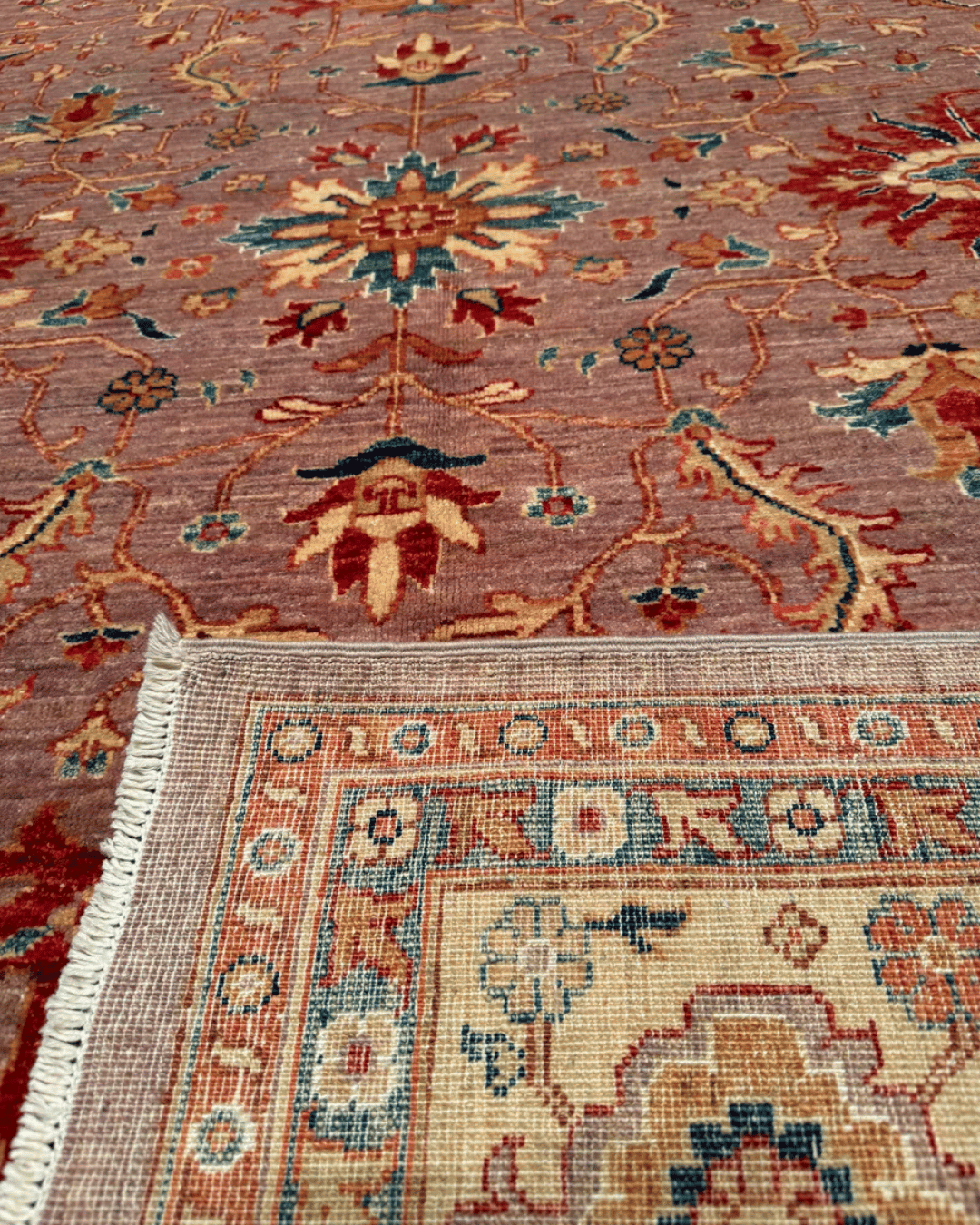 Ushak Hand-Knotted Wool Rug 7' x 10'