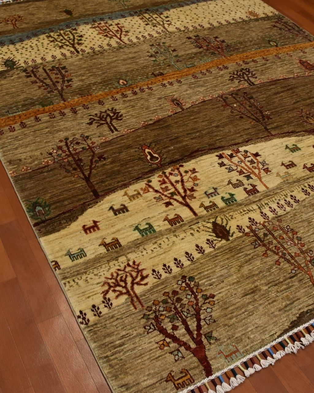 Sultani Hand-Knotted Wool Rug 154x196 cm 3 m² | 5x6 ft