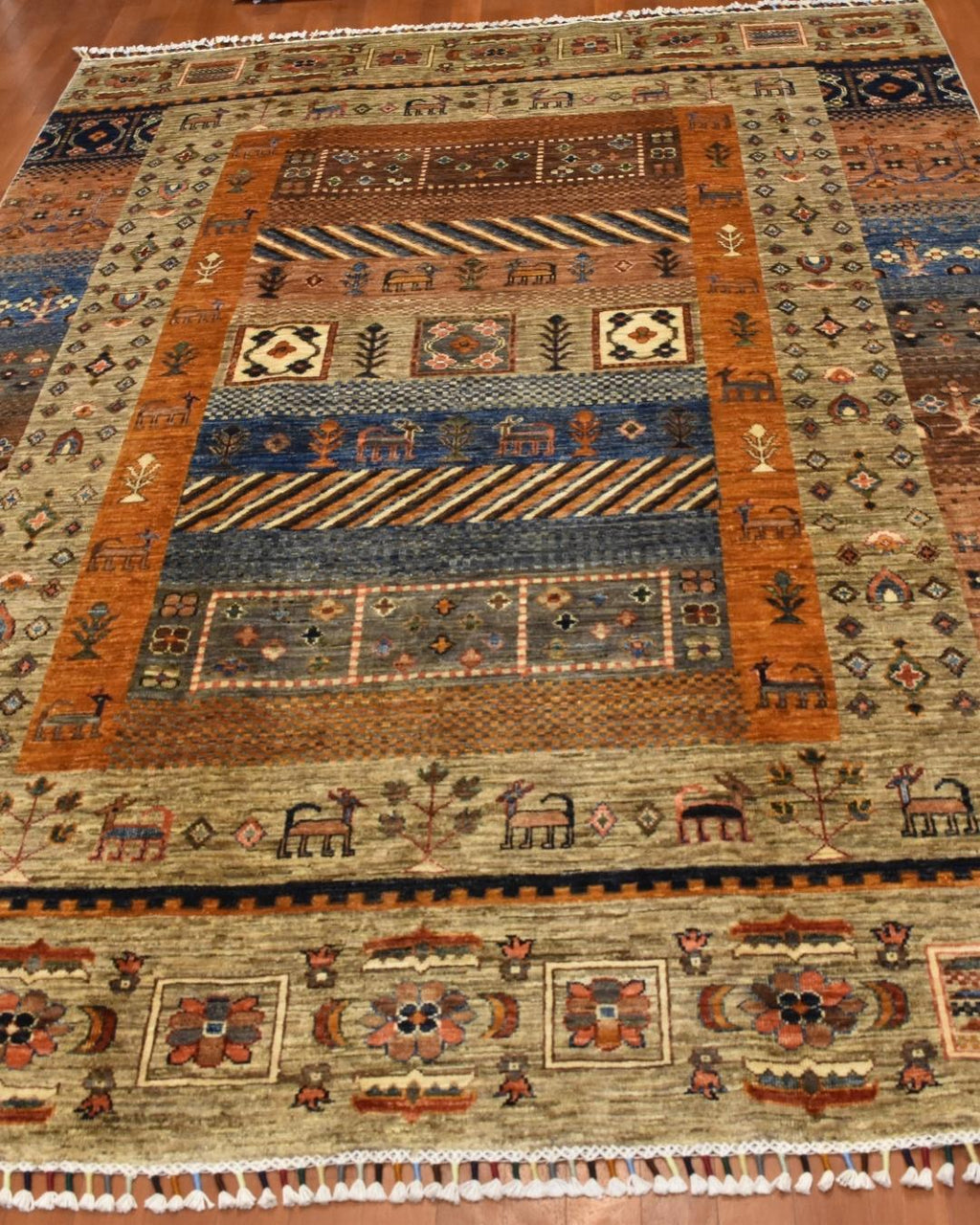 Sultani Hand-Knotted Wool Rug 5' 6" x 7' 7"