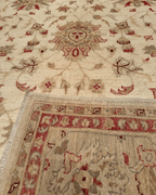 Ushak Hand-Knotted Wool Rug 7' x 10'