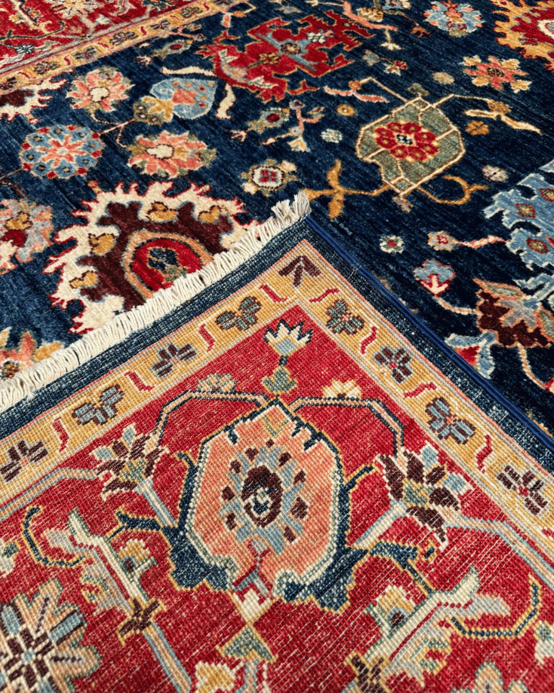 Ushak Hand-Knotted Wool Rug 7' x 9'