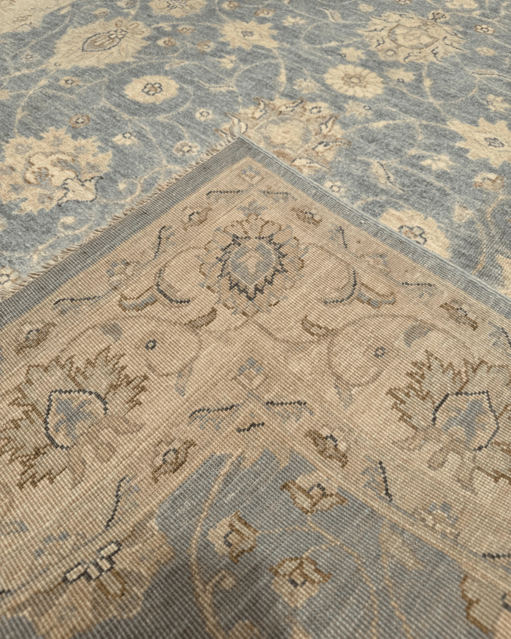 Ushak Hand-Knotted Wool Rug 6' x 8'