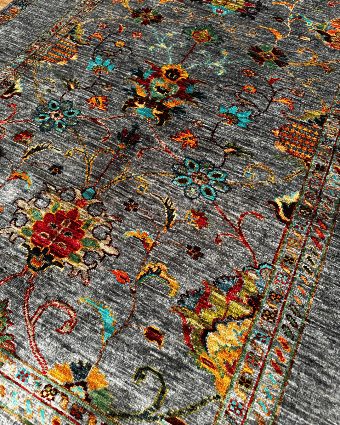 Sultani Hand-Knotted Wool Rug 4' x 6'