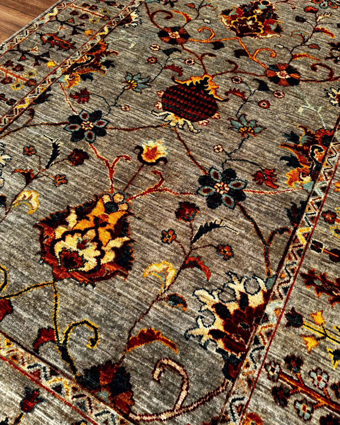 Sultani Hand-Knotted Wool Rug 4' x 6'