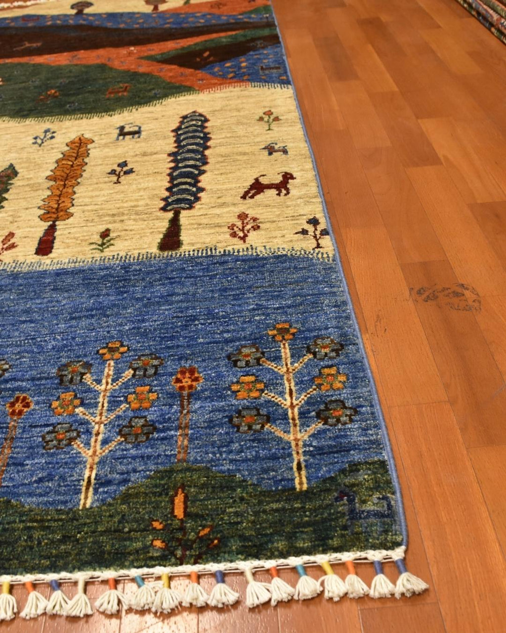 Sultani Hand-Knotted Wool Rug 5' x 7'