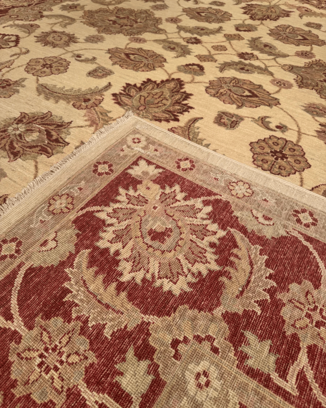 Ushak Hand-Knotted Wool Rug 8' x 11'