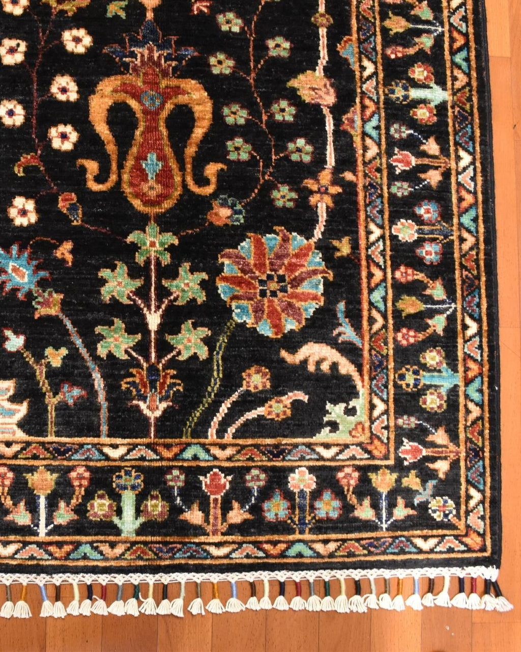 Sultani Hand-Knotted Wool Rug 4' x 6'