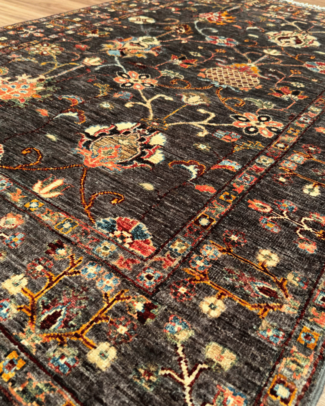 Sultani Hand-Knotted Wool Rug 4' x 6'